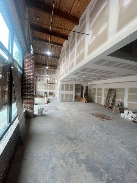 More Photos Of 48-50 E Baltimore Ave, Lansdowne Apartments For Lease