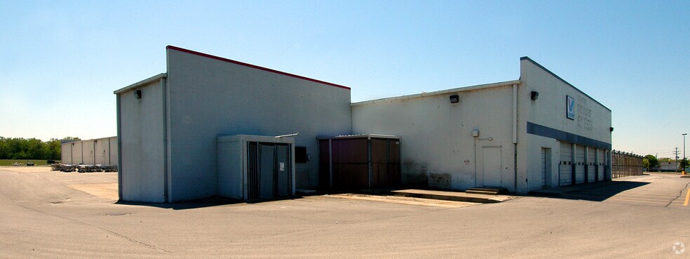 More Photos Of 1921-1955 Havemann Rd, Celina Freestanding For Lease