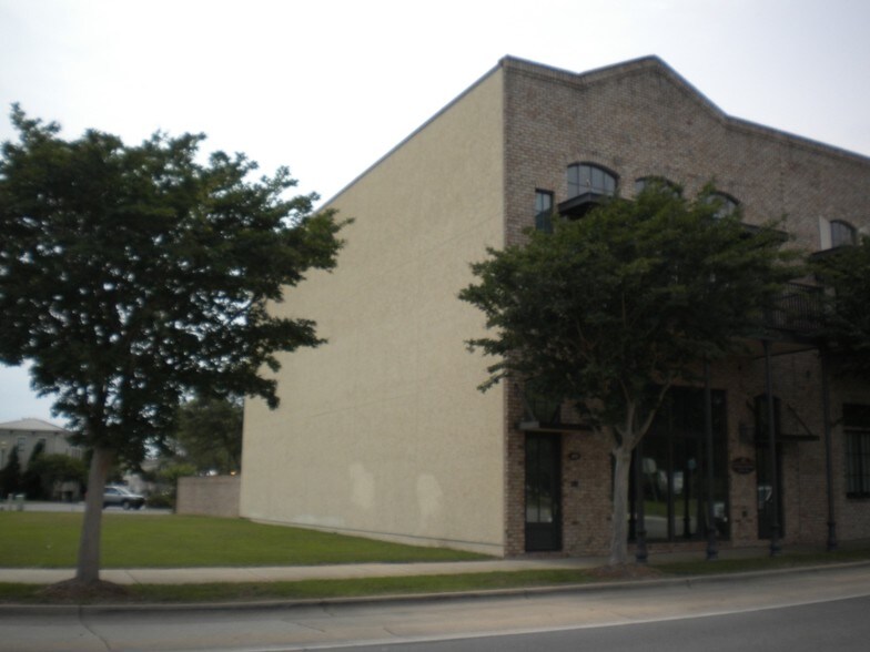 More Photos Of 45 S 9th Ave, Pensacola Office Residential For Sale
