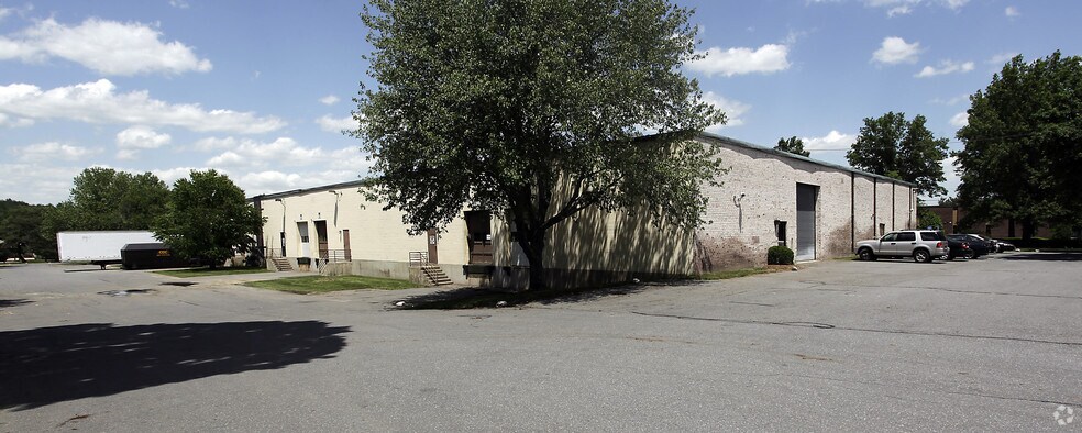 More Photos Of 2-8 Craig Rd, Acton Research And Development For Lease