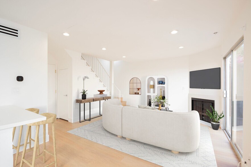 More Photos Of 1441 S Bedford St, Los Angeles Apartments For Sale