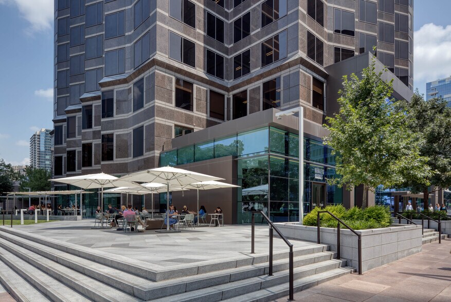 More Photos Of 2001 Ross Ave, Dallas Office For Lease