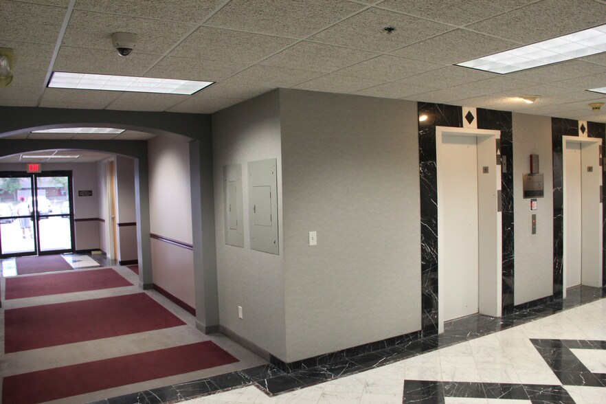 More Photos Of 6040 Earle Brown Dr, Brooklyn Center Office For Lease