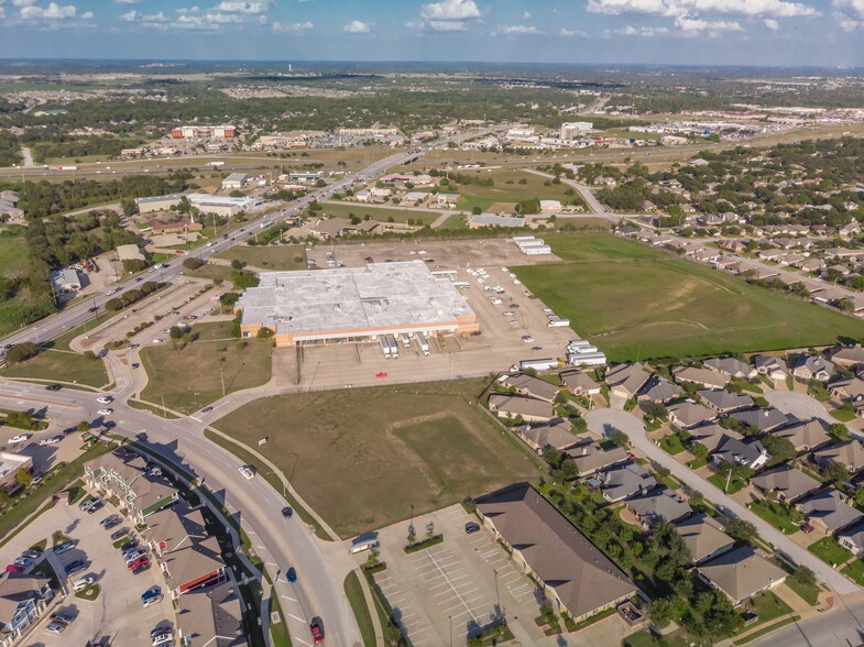 More Photos Of 2751 Nash Dr, Bryan Office For Lease