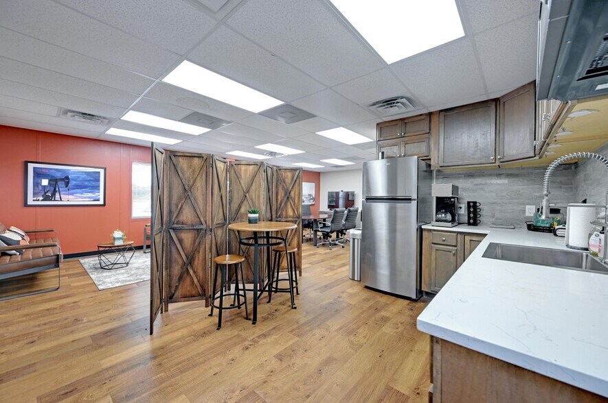 More Photos Of 804 Highway 304, Gonzales Loft Creative Space For Sale