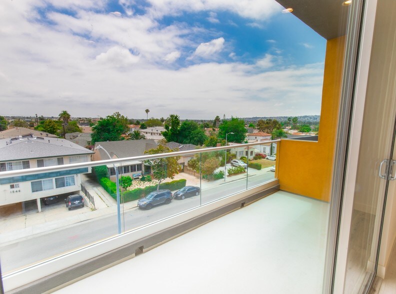 More Photos Of 1545 S Fairfax Ave, Los Angeles Apartments For Sale