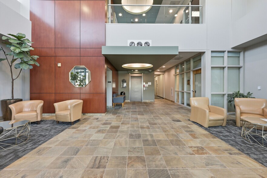 More Photos Of 24076 SE Stark St, Gresham Medical For Lease