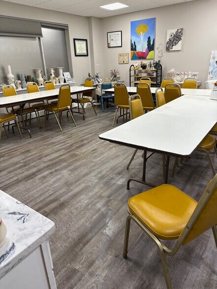 More Photos Of 520-522 E Eleven Mile Rd, Royal Oak Freestanding For Sale