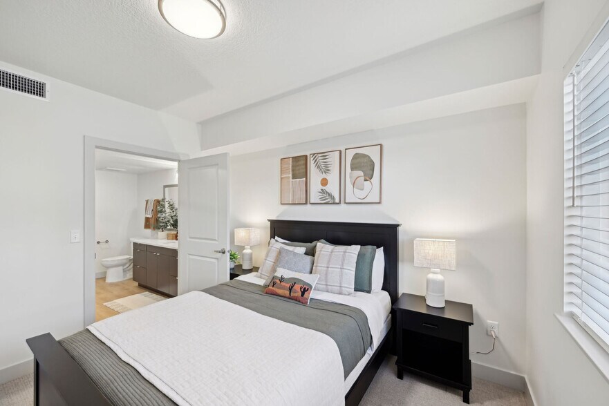 More Photos Of 447 W 4800 S, Murray Apartments For Lease
