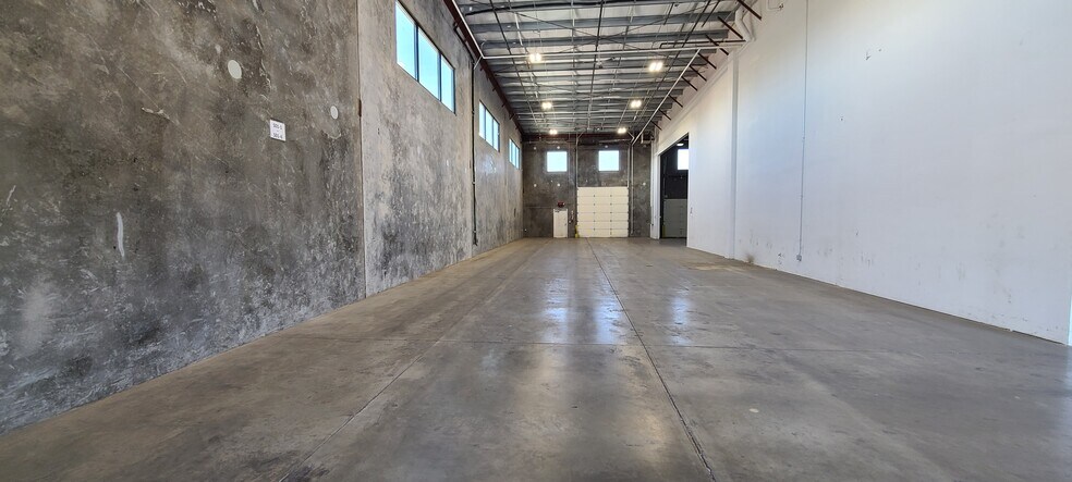 More Photos Of 2980 19th St SE, Salem Warehouse For Lease