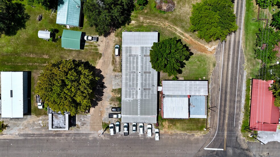 More Photos Of 15700 Hwy 175 E, Poynor General Retail For Sale