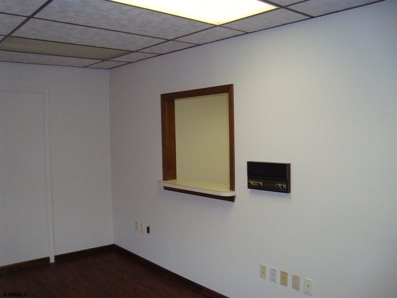 More Photos Of 705 White Horse Pike, Absecon Office For Lease