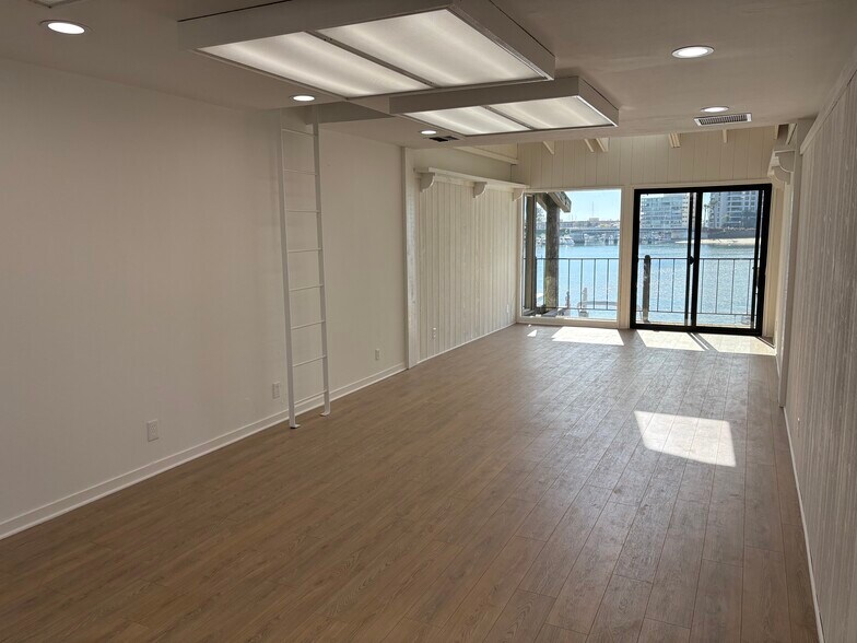 More Photos Of 2711-2729 W Coast Hwy, Newport Beach Office For Lease