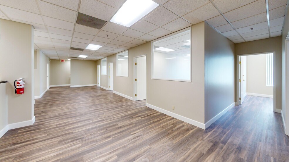 More Photos Of 1415 W Magnolia Blvd, Burbank Office Residential For Sale