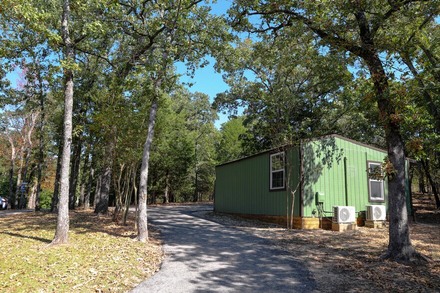 More Photos Of 6159 Crestview Dr, Athens Specialty For Sale