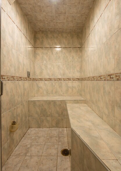 More Photos Of 2150 W 95th St, Chicago Storefront Retail Office For Sale