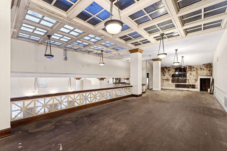 More Photos Of 220 North St, Buffalo Specialty For Sale