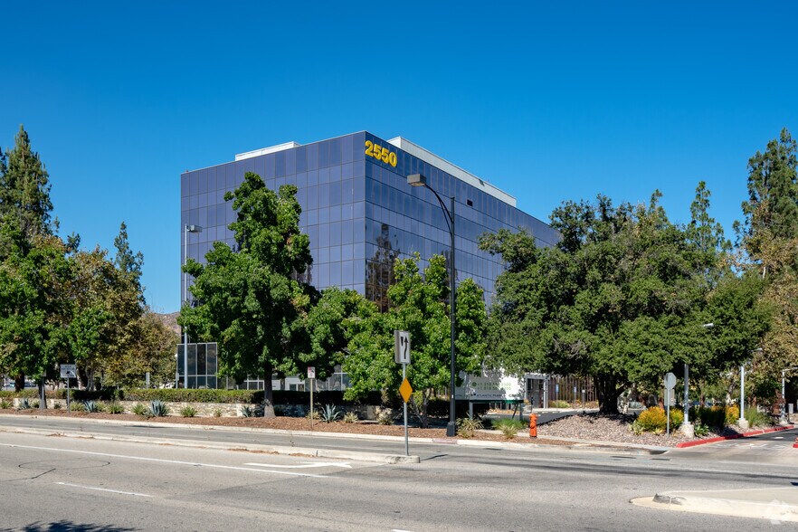 More Photos Of 2550 N Hollywood Way, Burbank Office For Lease
