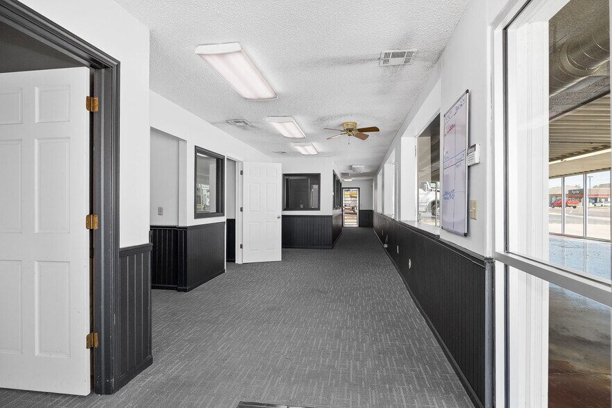 More Photos Of 1710 S Belt Hwy, Saint Joseph Auto Dealership For Sale