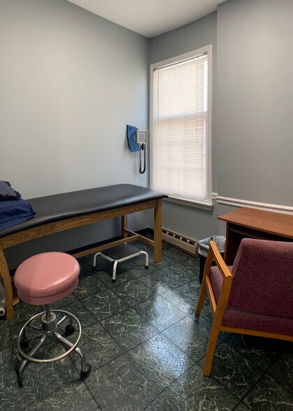 More Photos Of 75 Summit Ave, Hackensack Medical For Lease