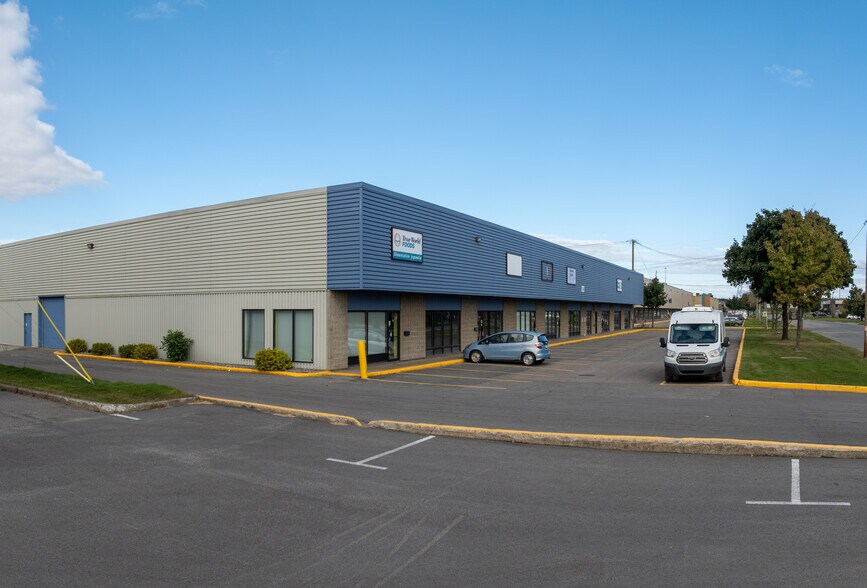 Primary Photo Of 5130 Rue Rideau, Québec Distribution For Lease