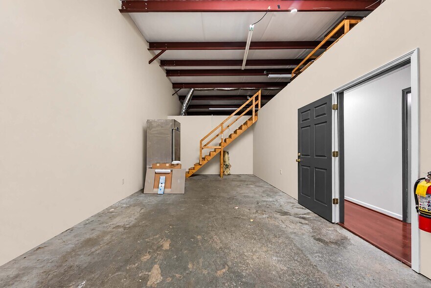 More Photos Of 741 Harry McCarty Rd, Bethlehem Light Distribution For Lease