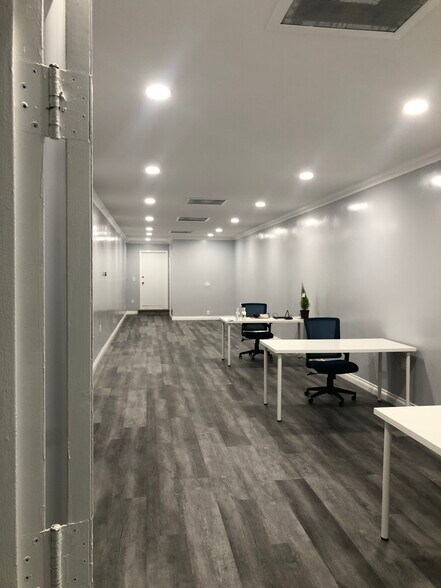 More Photos Of 2861 S Robertson Blvd, Los Angeles Office For Lease