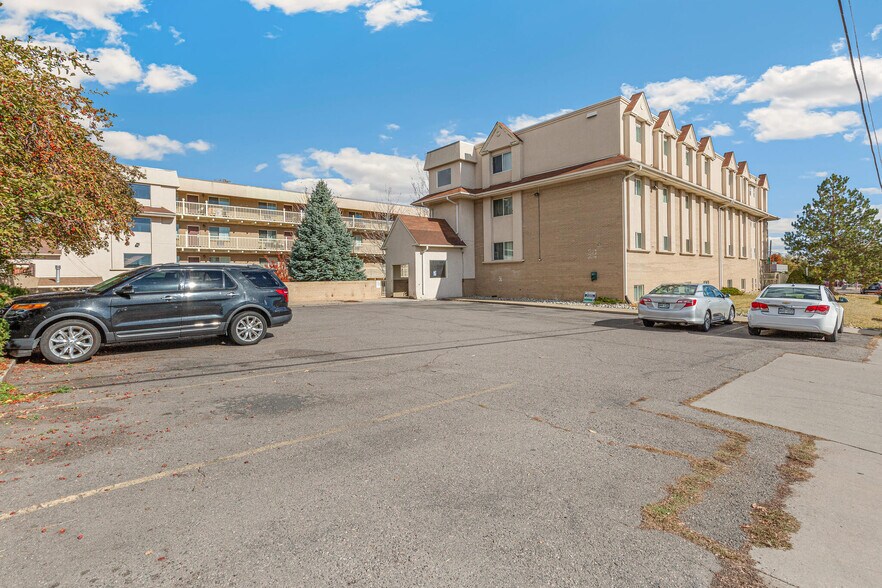 More Photos Of 7655 W 67th Ave, Arvada Apartments For Sale