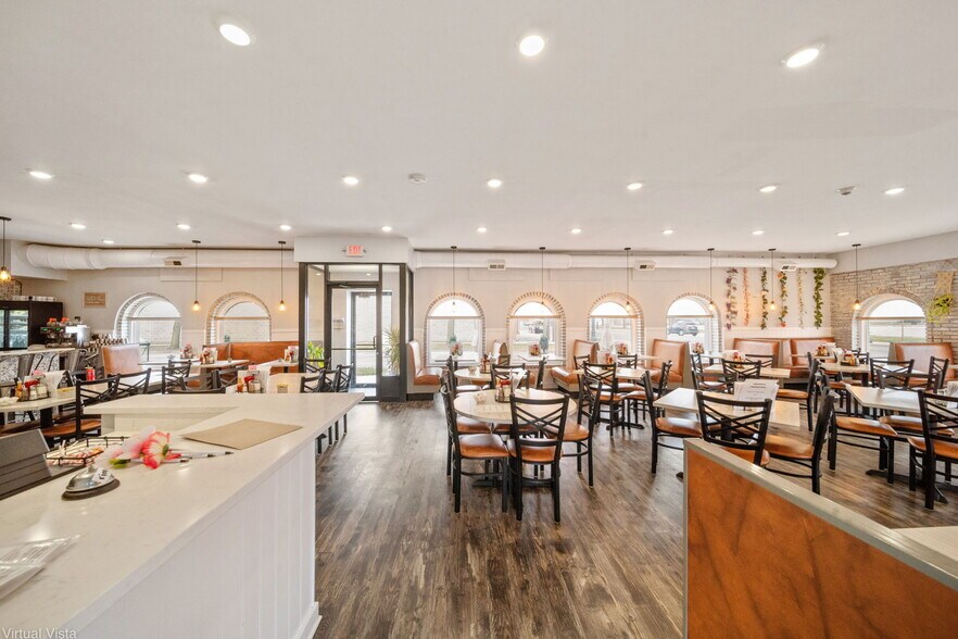 Primary Photo Of 7427 Roosevelt Rd, Forest Park Restaurant For Sale