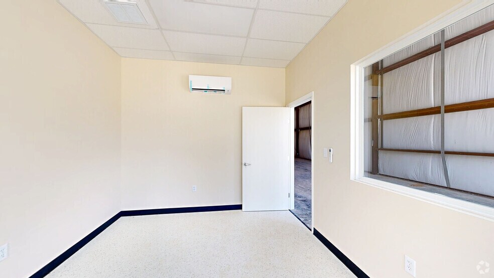 Primary Photo Of 12338 Spring Cypress Rd, Tomball Unknown For Lease