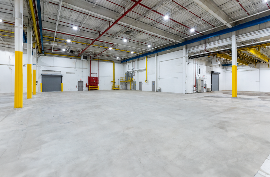 More Photos Of 9000 River Rd, Pennsauken Manufacturing For Lease