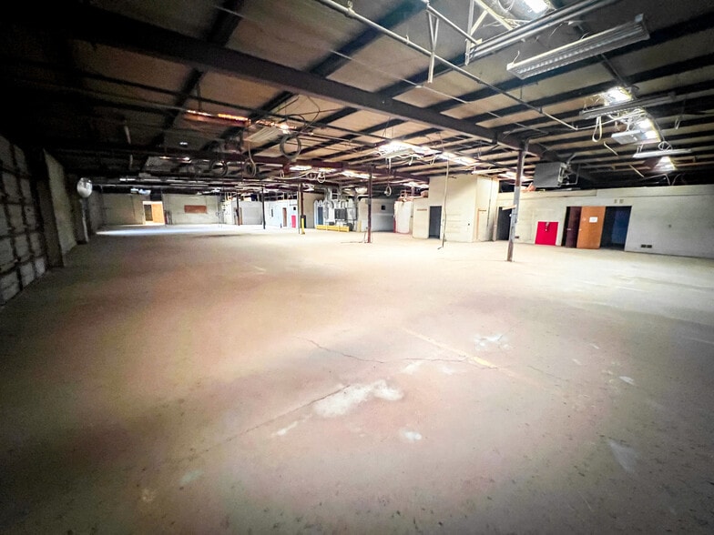 More Photos Of 1409 E Highway 350, Big Spring Industrial For Sale