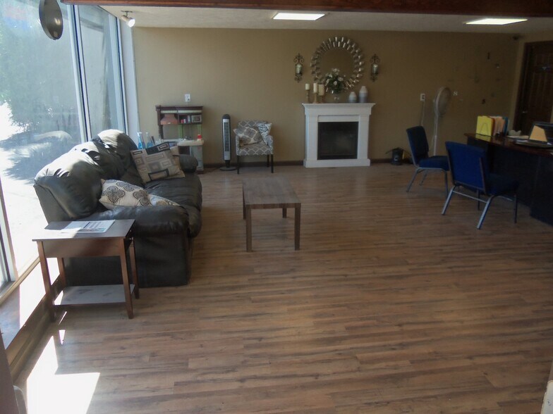 More Photos Of 7544 Rt-31, Lyons Auto Repair For Sale