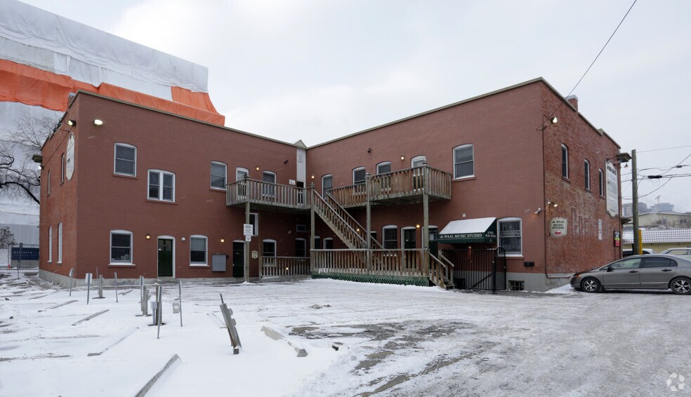 More Photos Of 606 Meredith Rd NE, Calgary Restaurant For Sale