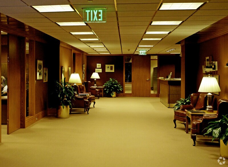 More Photos Of 550 E South Temple, Salt Lake City Office For Lease