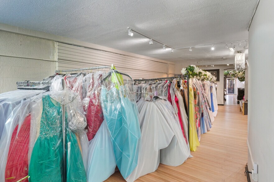 More Photos Of 449 Orange St, Newark Storefront Retail Residential For Sale
