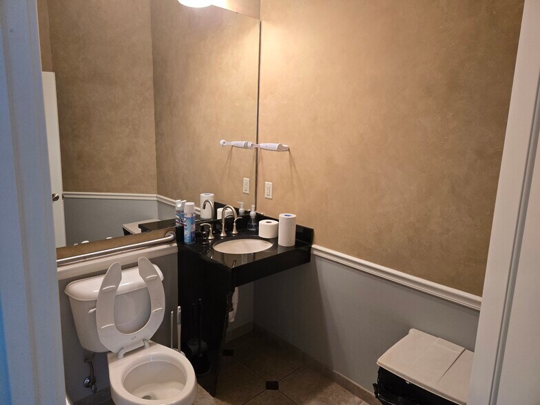 More Photos Of 4837 Rialto Rd, West Chester Loft Creative Space For Lease