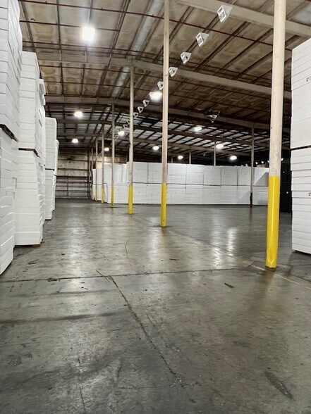More Photos Of 208 Industrial Blvd, Tullahoma Warehouse For Sale