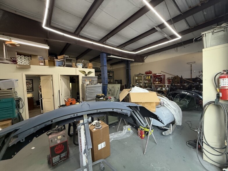 More Photos Of 5508 Benchmark Ln, Sanford Warehouse For Sale