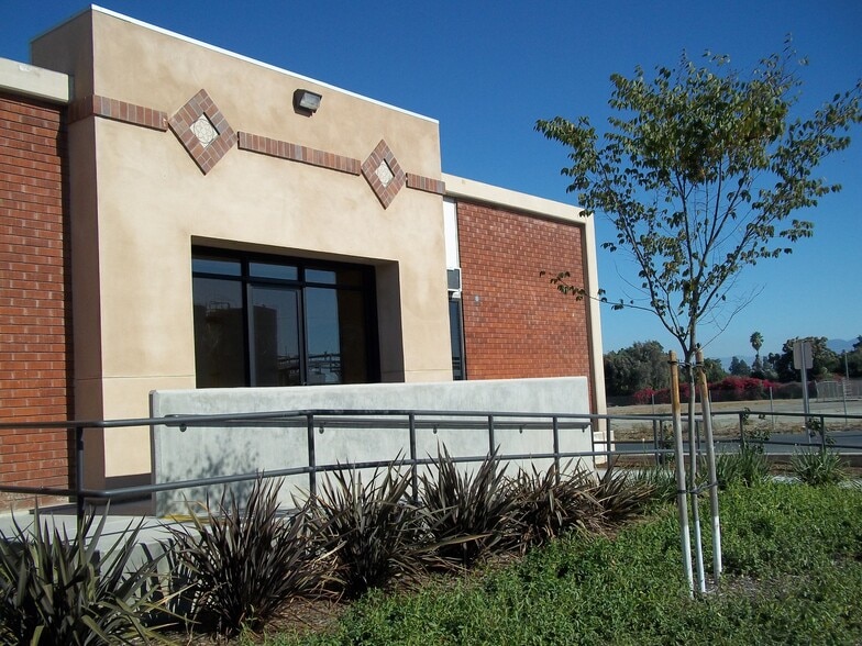 Primary Photo Of 720 E Sunkist St, Ontario Warehouse For Lease