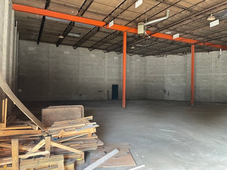 More Photos Of 3455 Empire Blvd SW, Atlanta Warehouse For Lease