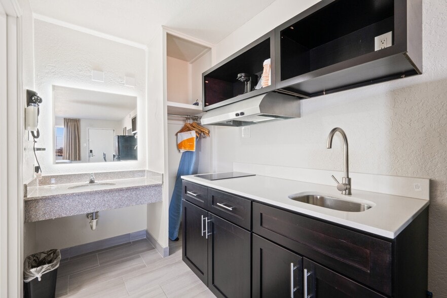 More Photos Of 10159 I-20, Eastland Hotel For Sale