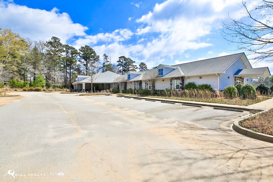 More Photos Of 22 Madras Pky, Newnan Healthcare For Lease