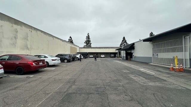 More Photos Of 3900-3912 S Broadway Pl, Los Angeles Manufacturing For Sale