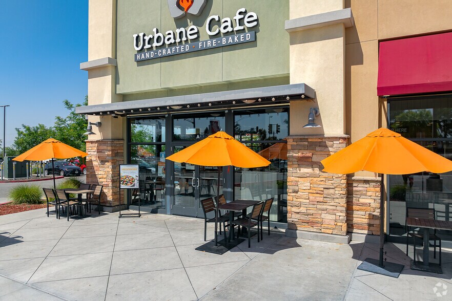 More Photos Of 2658 Mount Vernon Ave, Bakersfield Restaurant For Sale