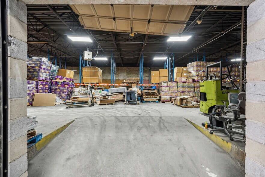 More Photos Of 2901 N 18th St, Philadelphia Warehouse For Sale