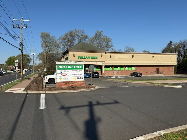 More Photos Of 18 Cedar St, Newington Storefront Retail Office For Lease