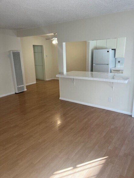 More Photos Of 906 E Imperial Ave, El Segundo Apartments For Sale