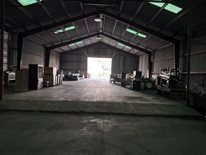 More Photos Of 6011-6019 Gold Houston TX 77026 st, Houston Warehouse For Lease