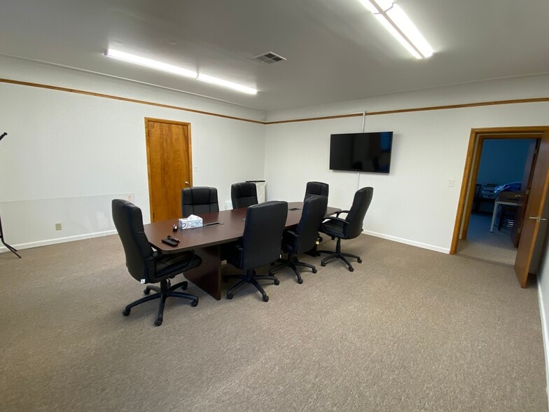 More Photos Of 26943 Westwood Rd, Westlake Office For Lease